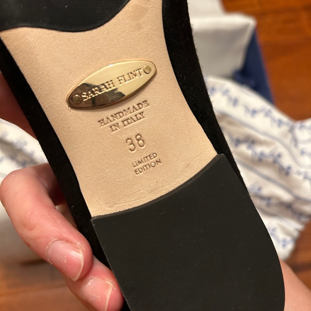 Sarah Flint Black Flats with Gold Detailing - Picture 7 of 9